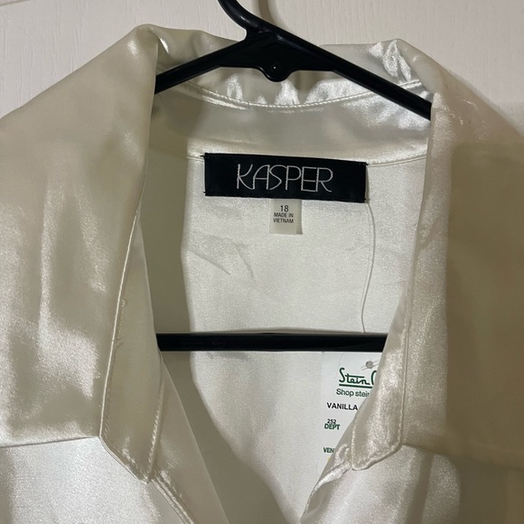 Elegant White Satin ladies Shirt - Picture 2 of 6